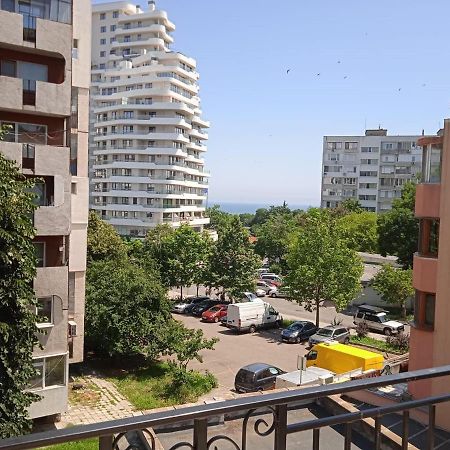 Flora Beach Apartaments Μπουργκάς Εξωτερικό φωτογραφία