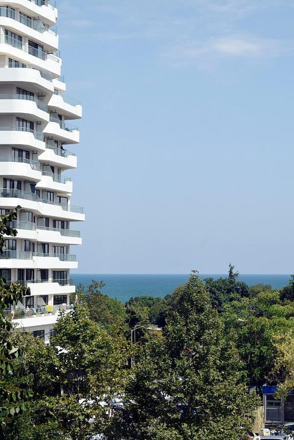 Flora Beach Apartaments Μπουργκάς Εξωτερικό φωτογραφία