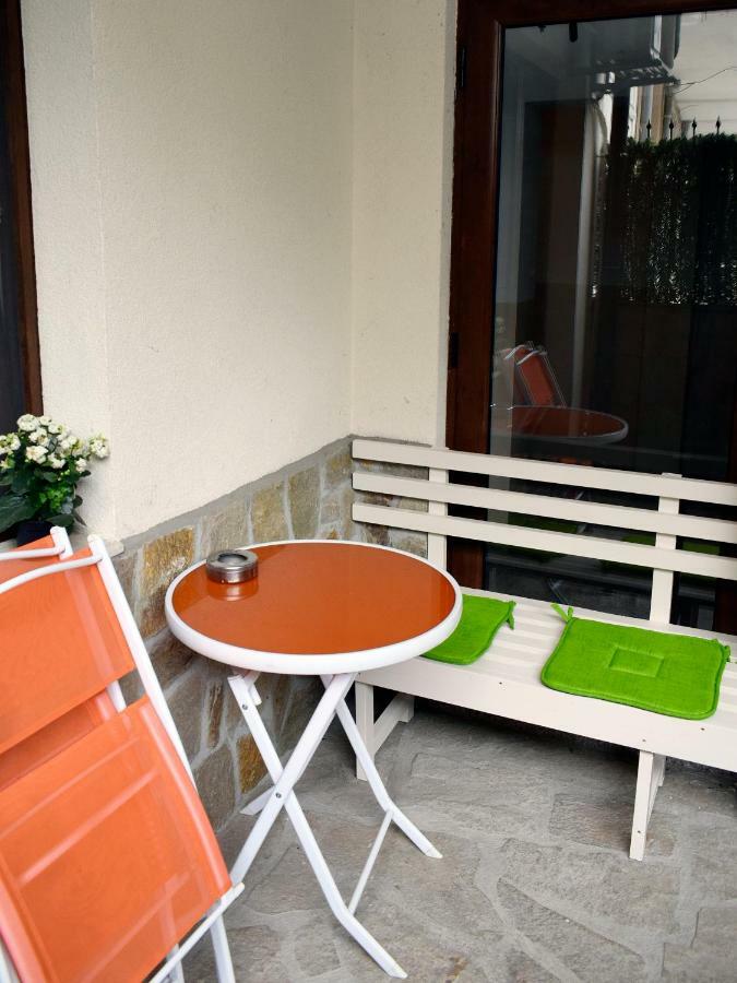Flora Beach Apartaments Μπουργκάς Εξωτερικό φωτογραφία